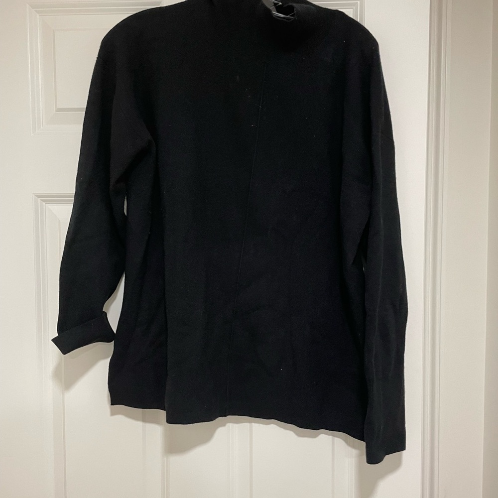 Banana republic women’s Black Sweater
